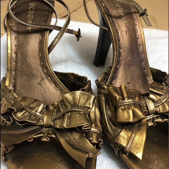 Gold sandals with ankle straps - Picture 2 of 5
